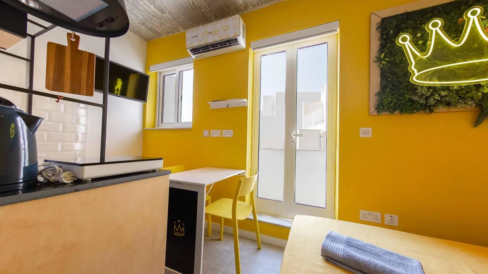 Le Roy Suites Gzira 1-Bedroom Studios - Close To Promenade Apartment