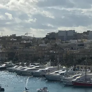 Apartment Sir William Strand, Gzira